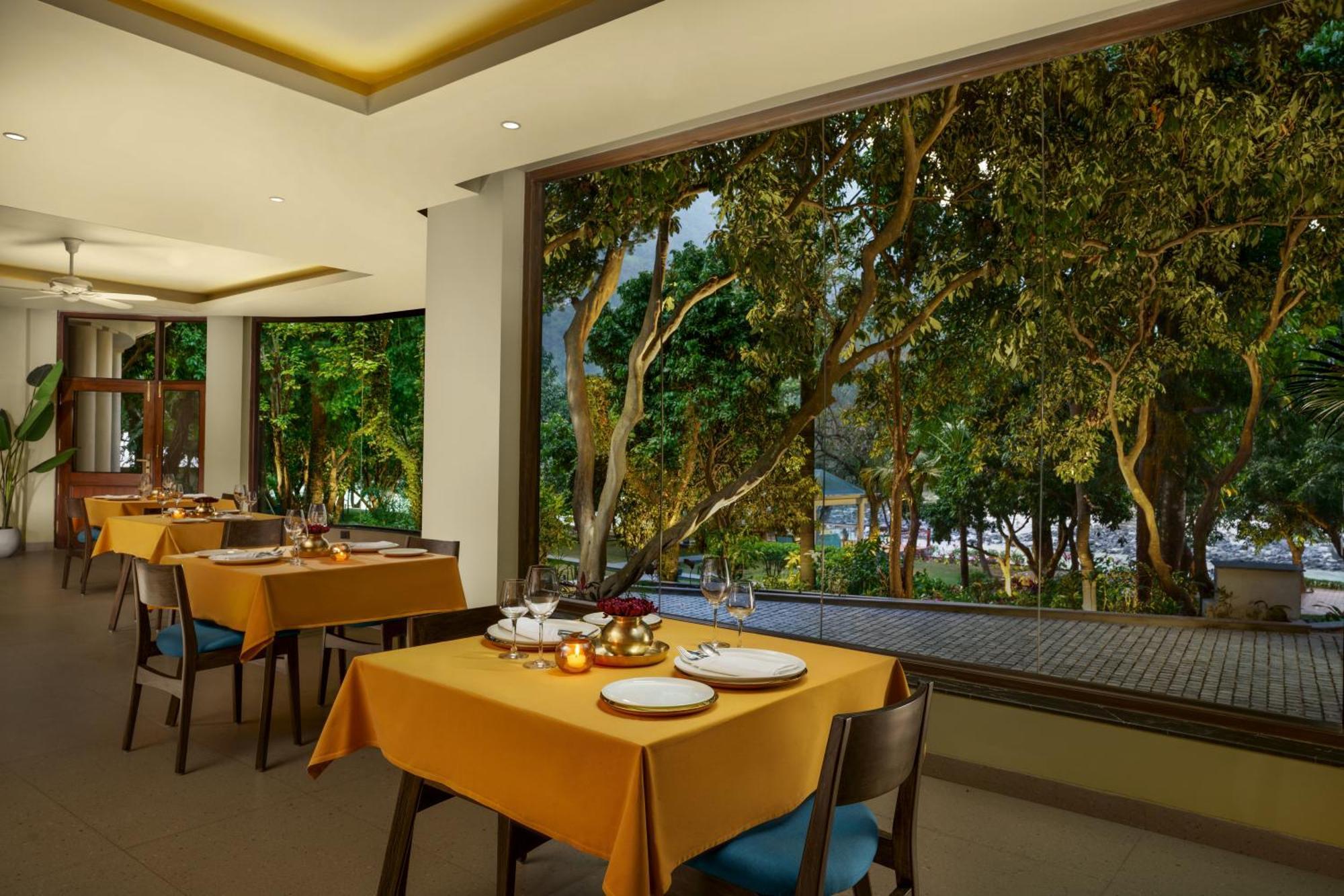 Anand Kashi By The Ganges Rishikesh - Ihcl Seleqtions Sirasu Exterior foto