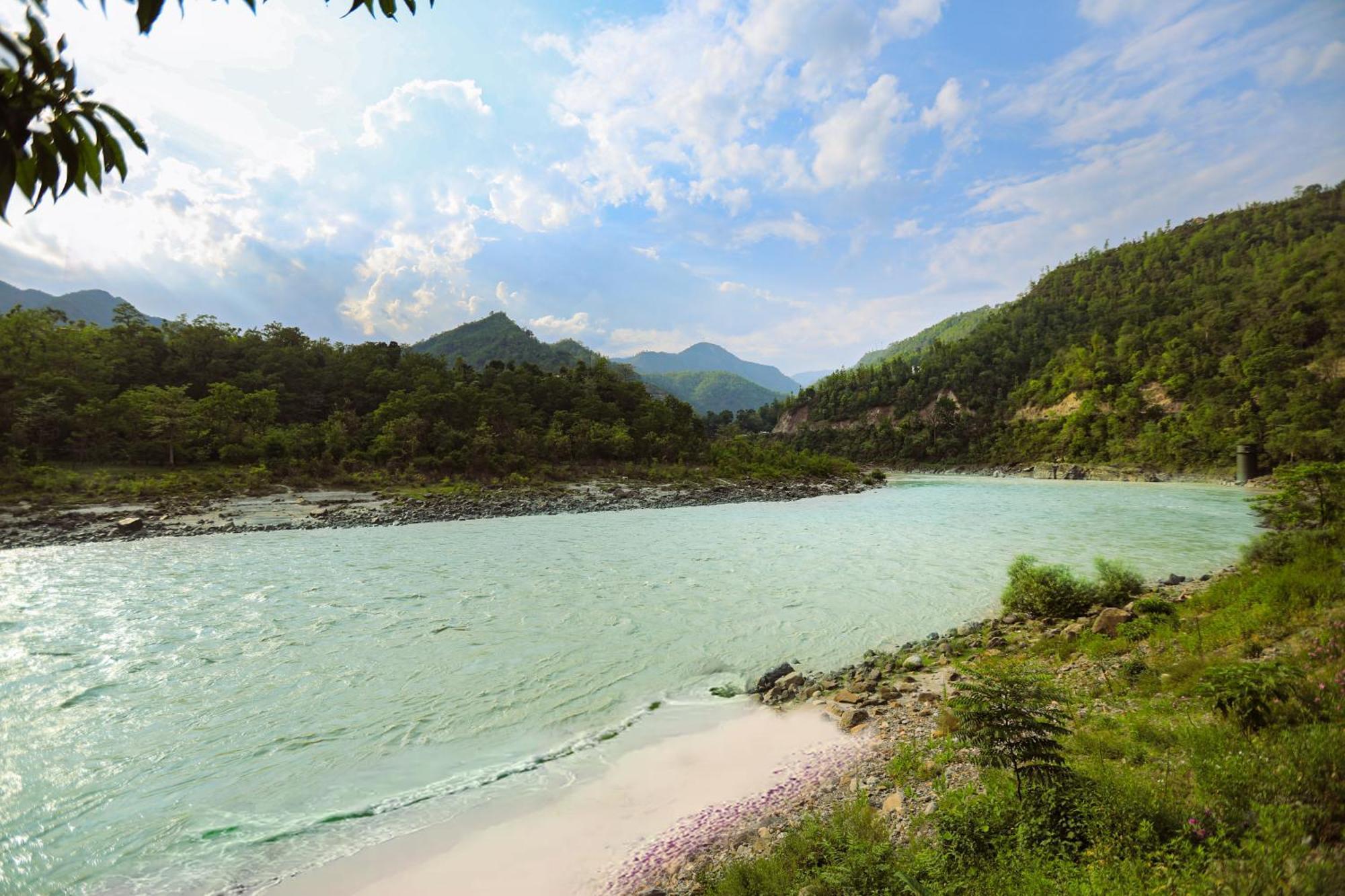 Anand Kashi By The Ganges Rishikesh - Ihcl Seleqtions Sirasu Exterior foto