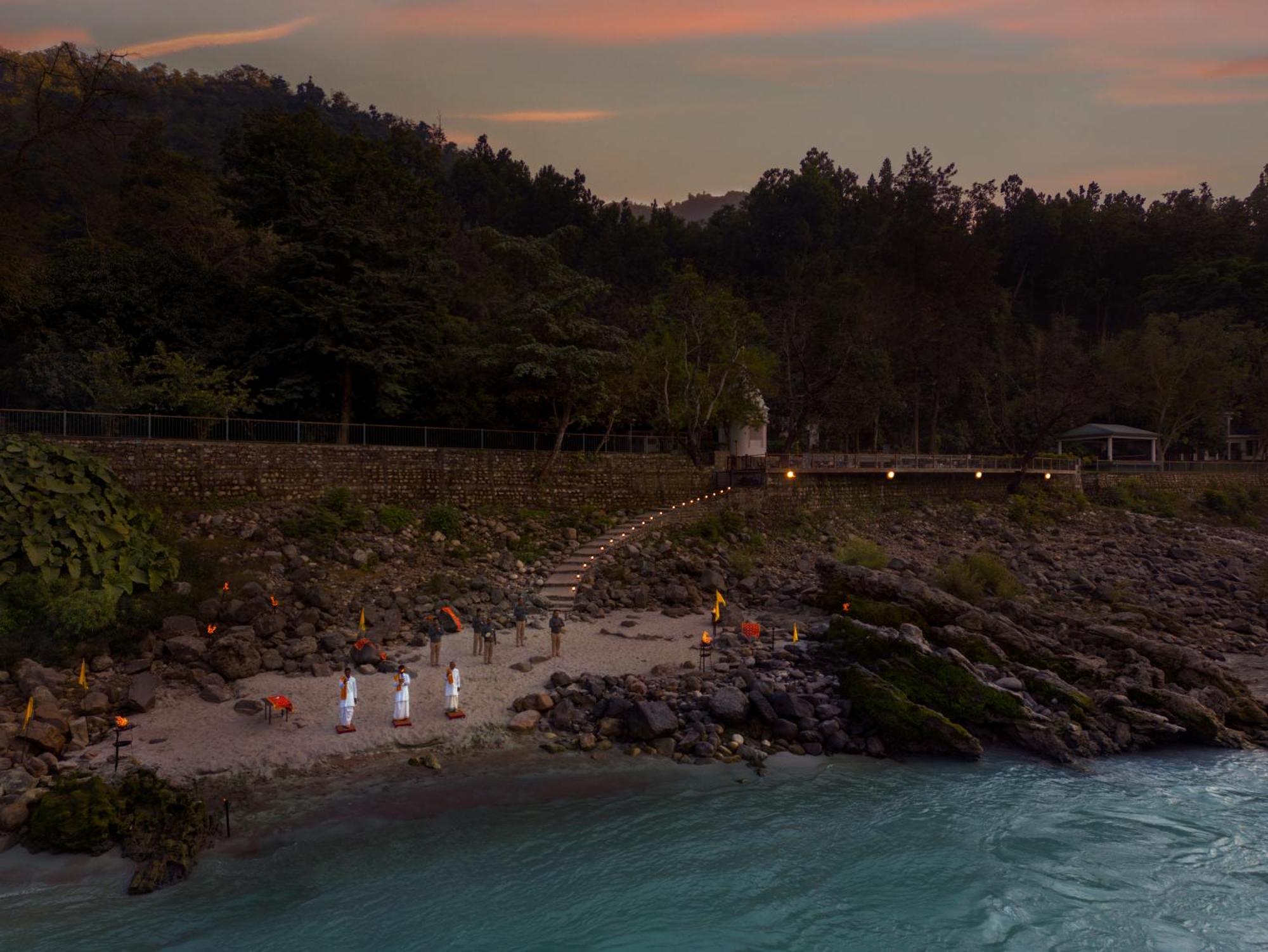 Anand Kashi By The Ganges Rishikesh - Ihcl Seleqtions Sirasu Exterior foto